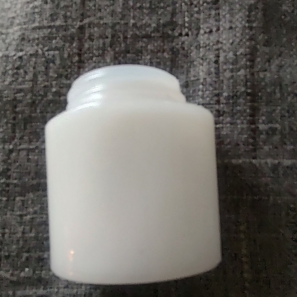 1930s Mentholaltum  Cream Jar Small Round Milk Glass  2” X 1.1/2” - Picture 6 of 7